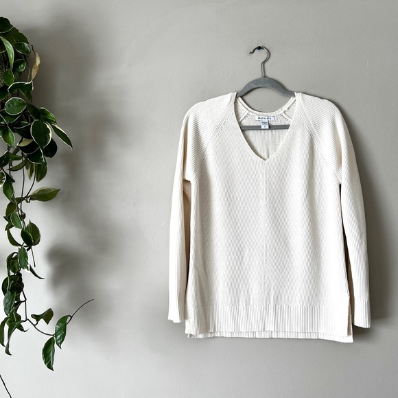 Athleta Hanover V neck sweater merino wool blend S - Picture 5 of 13